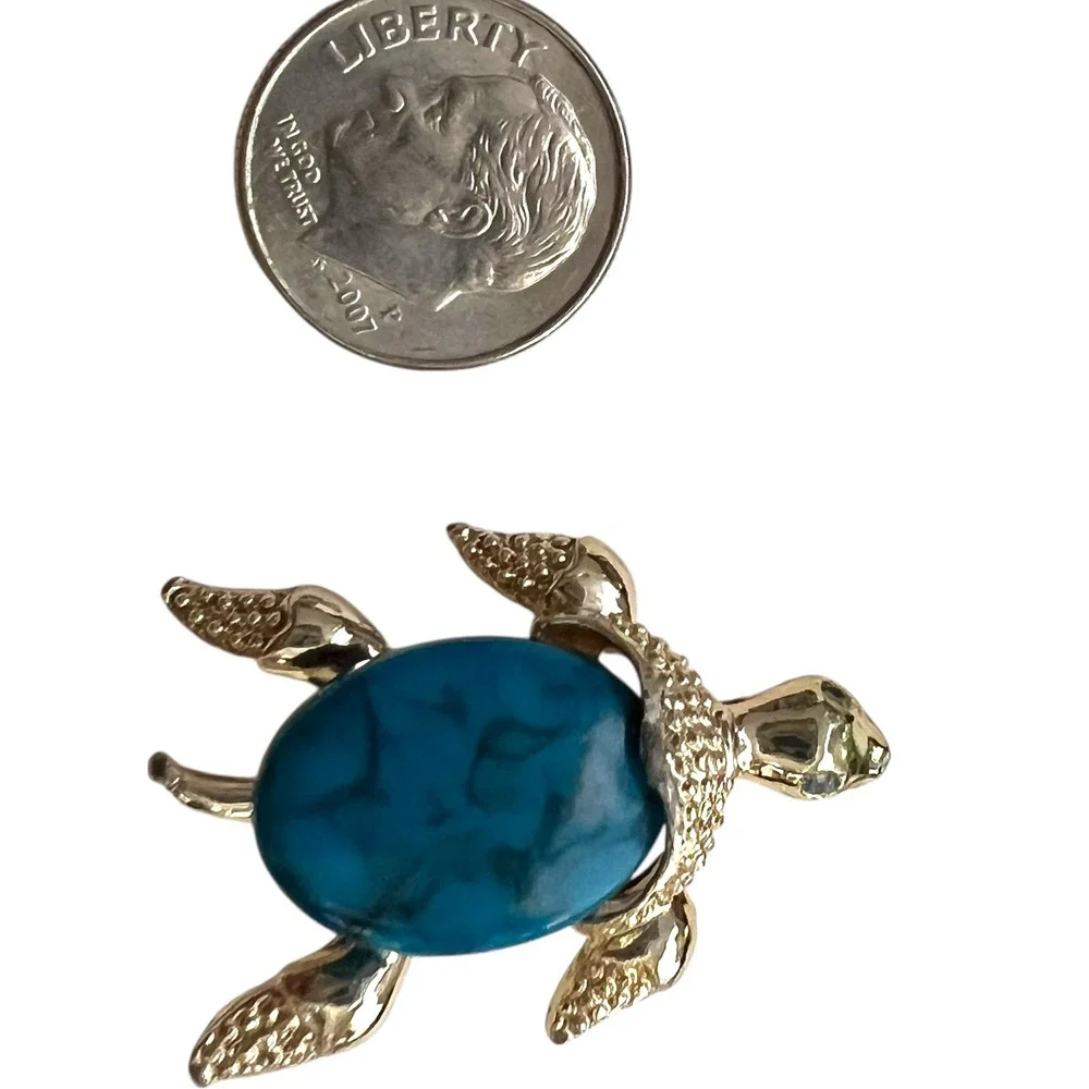 Vintage Gerry's Turtle Brooch‎ Turquoise Cabochon Gold Tone Figural Pin